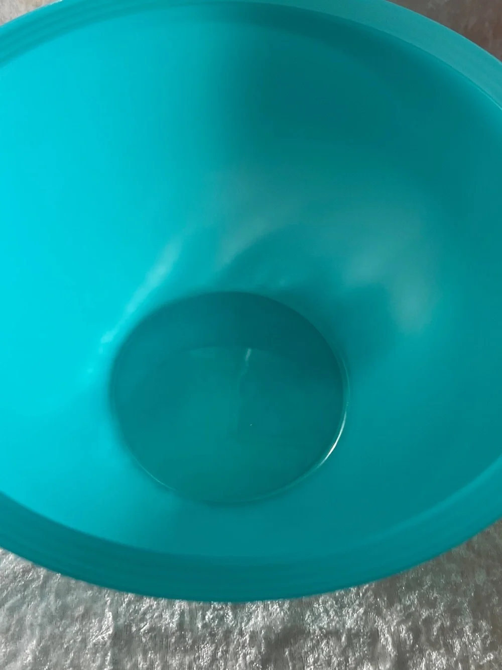 Tupperware Bright Mixing Bowl Trio in Teal, Yellow, and Pink